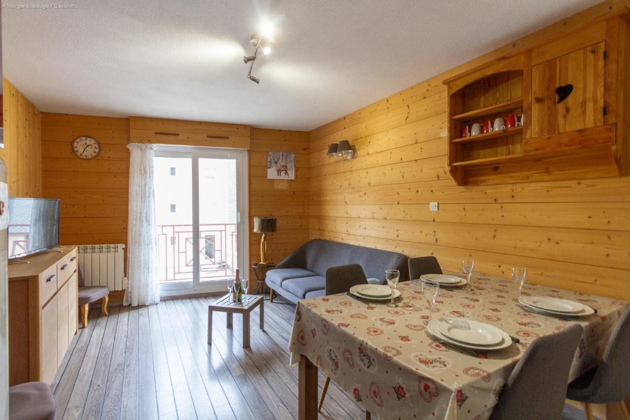 Appartement Centre Ville Parking Balcon Et Wi Fi Cauterets Luaran gambar